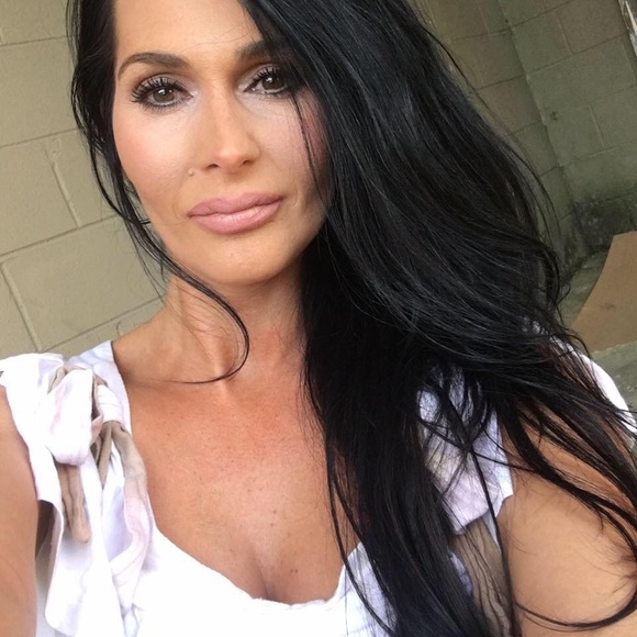 Meet Your Posher, Kasie - Picture 4 of 16